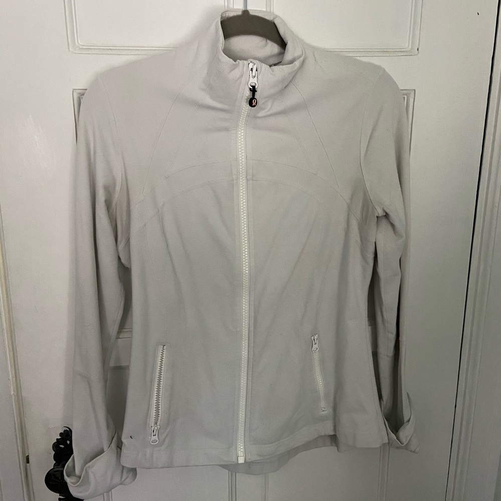White Lululemon Jacket SIZE:10